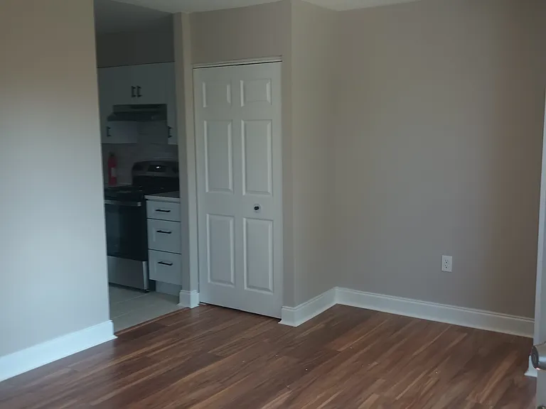 1409 Whitpain Hls — Photo 3