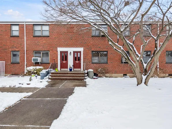 17-67 166 Street #A, Whitestone, NY 11357