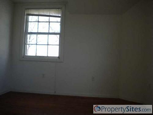 5th image of 2772 Campbell Ave