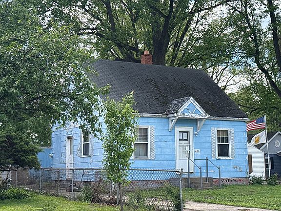3rd image of 2316 E Keys Ave