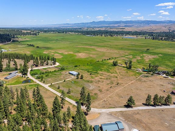 4th image of 643 Gold Creek Loop