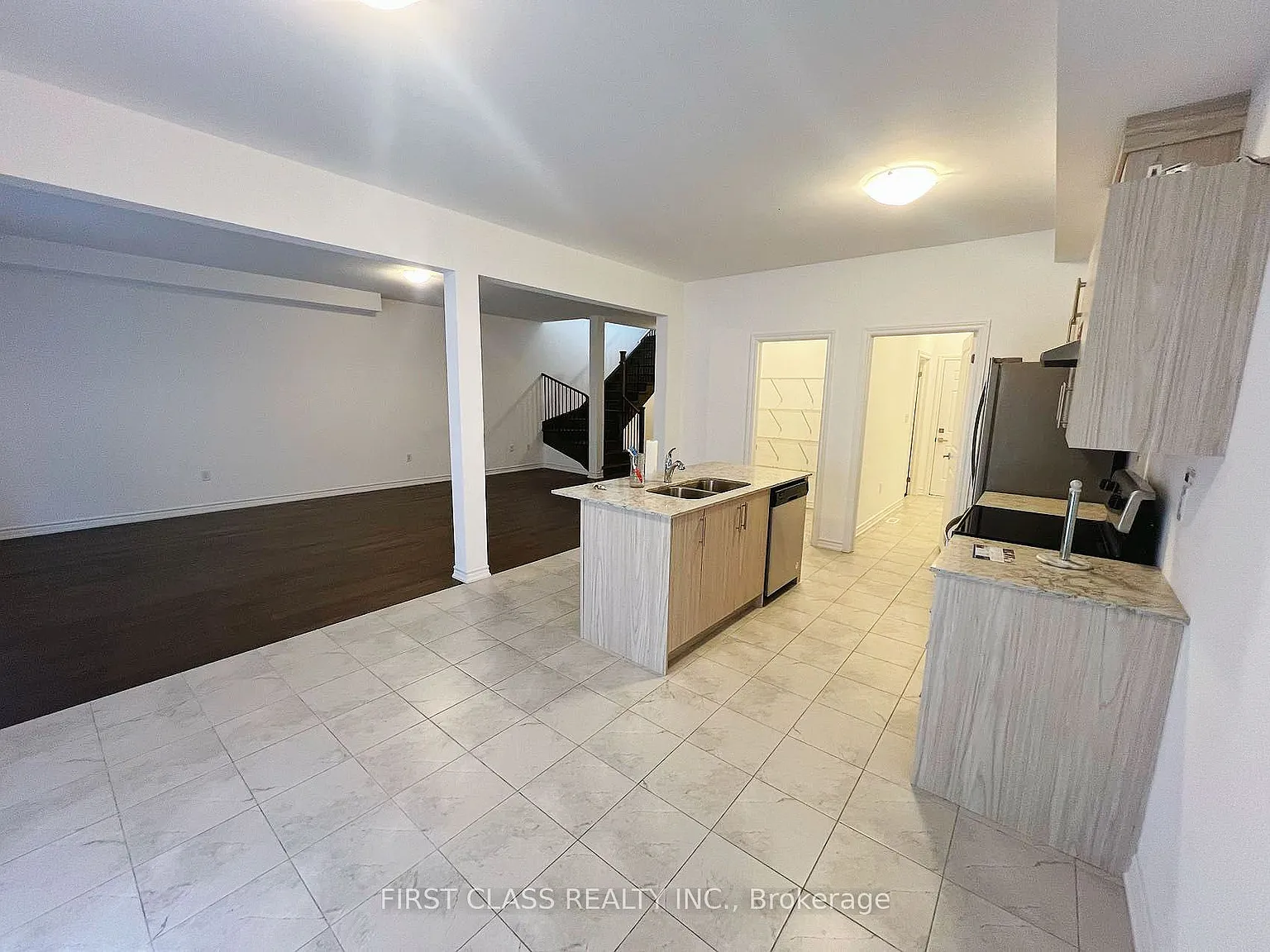 4 bed, $3,050 — Photo 3