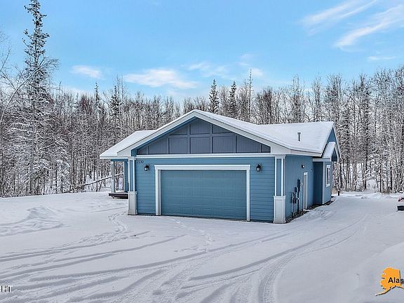 3rd image of 2230 N Pearl Rd