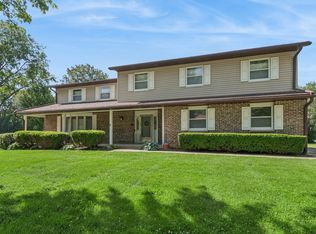 5017 Kenneth Dr, Crystal Lake, IL 60014