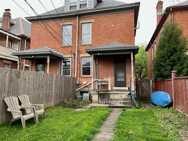 315 W Hubbard Ave — Photo 5