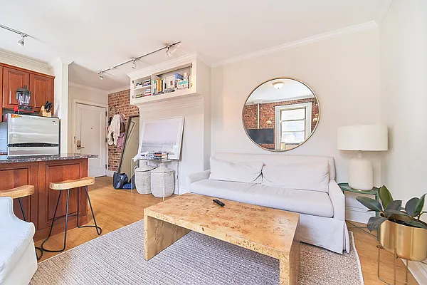 Rented by Living New York | media 11