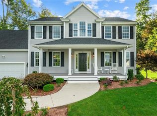 10 Corys Ln, Cumberland, RI 02864