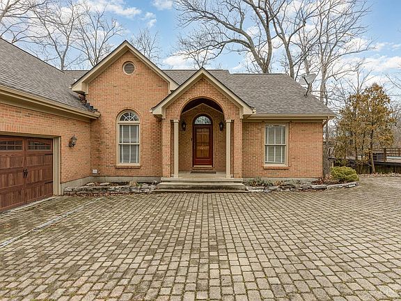 2nd image of 600 Laurel Oaks Dr