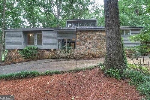 1st image of 3316 Sweetwater Dr