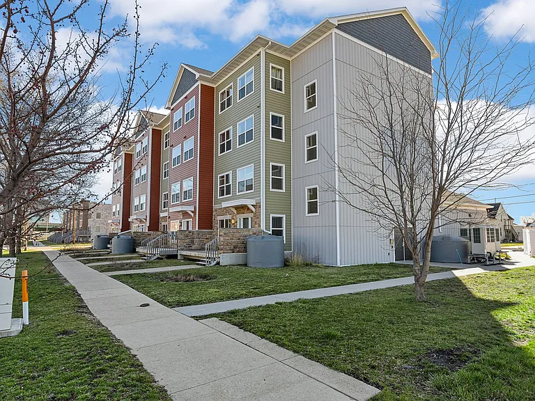 515 2nd Ave SW — Photo 3
