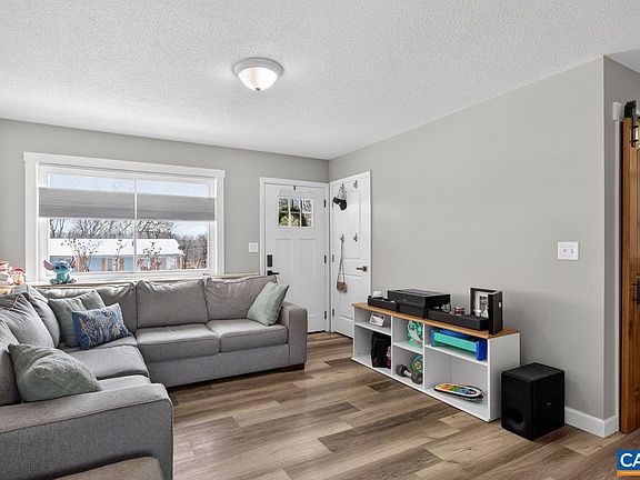 3rd image of 273 E Riverside Dr