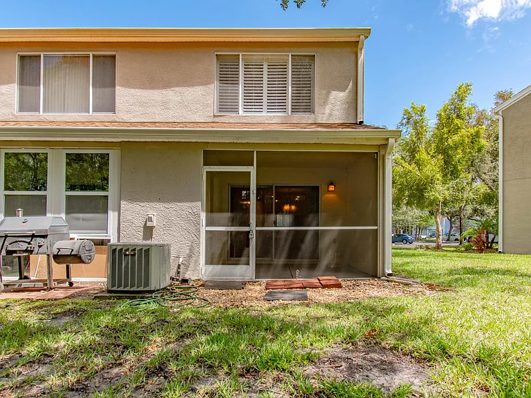 8639 Hunters Key Cir — Photo 32