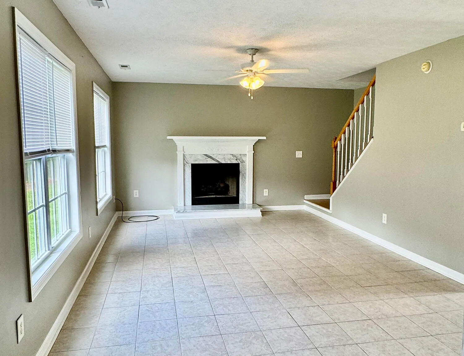 3 bed, 2.5 bath, $2,200 — Photo 4