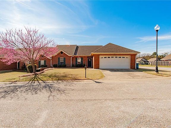 2nd image of 113 Havenwood Ln