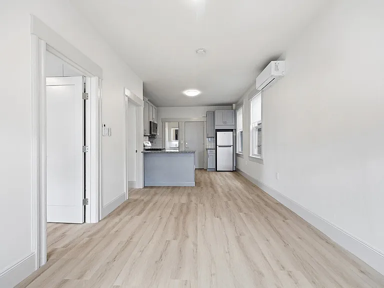 42 W 47th St #2R — Photo 9