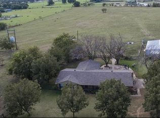 113 Honeysuckle, Paradise, TX 76073