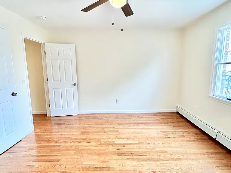 164 Rossiter Ave #1 — Photo 18