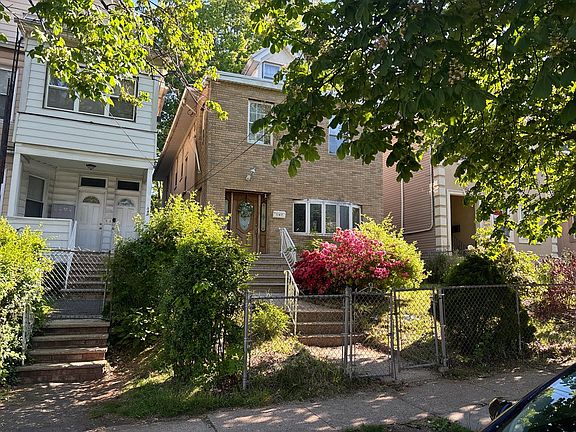 3rd image of 1147 Fairmount Ave