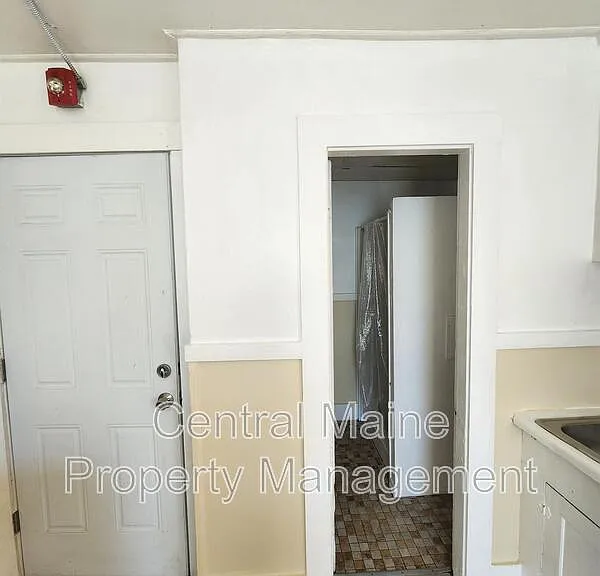 52 Hampshire St #4-2 — Photo 5
