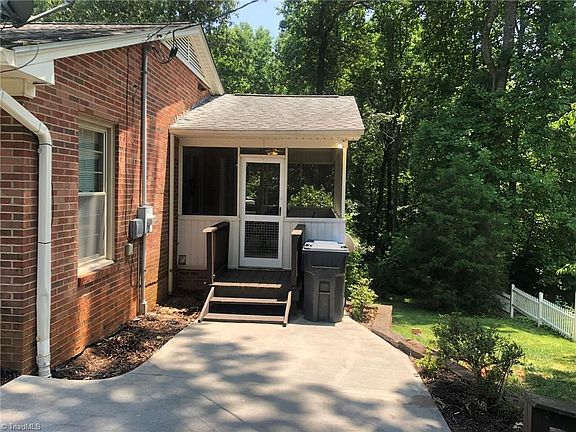 5th image of 315 Coffey Ave