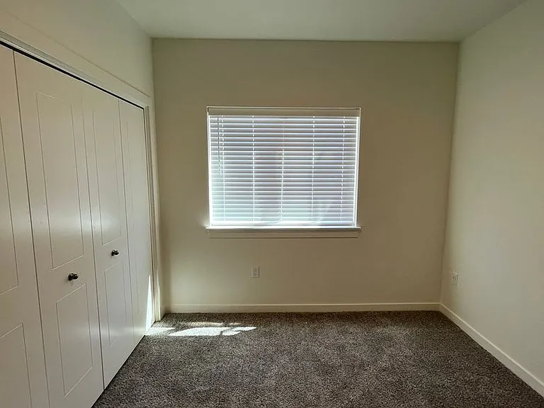 Lexington Sky Apartments — Photo 31