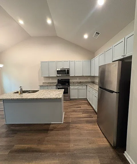 40 Hastings Ln — Photo 16