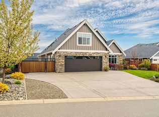 430 Ridgefield Dr, Parksville, BC V9P 0C3