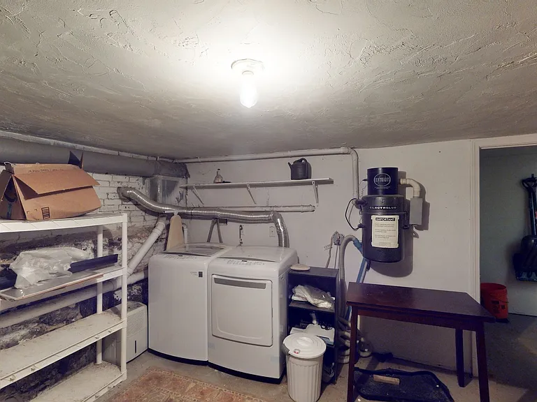 214 W 7th St #2L — Photo 26