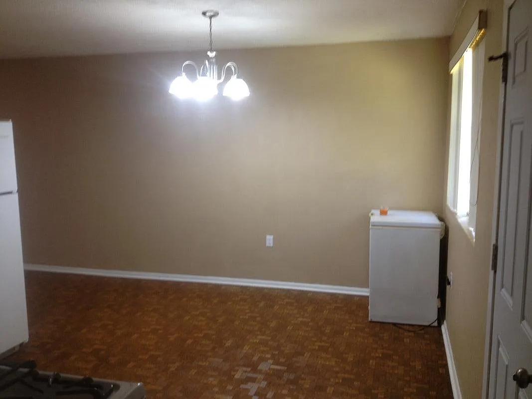 3 bed, 980 sqft, $1,650 — Photo 4