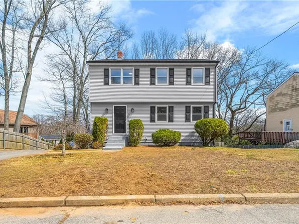 4 Cassisi Ct, North Providence, RI 02904