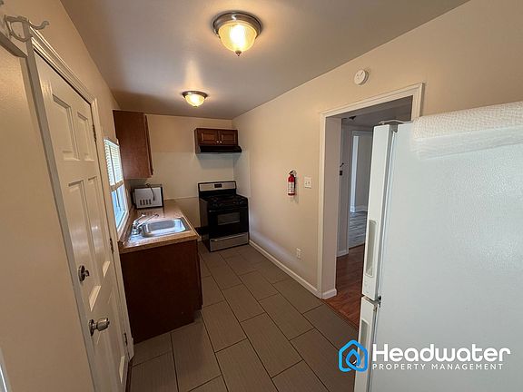 5th image of 1520 Elmwood Ave #1