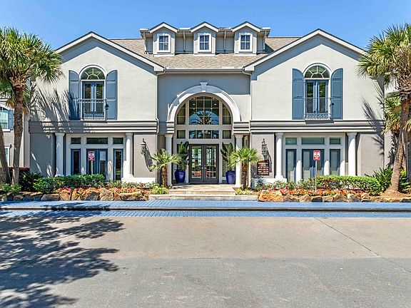 3rd image of 7500 Kirby Dr #622