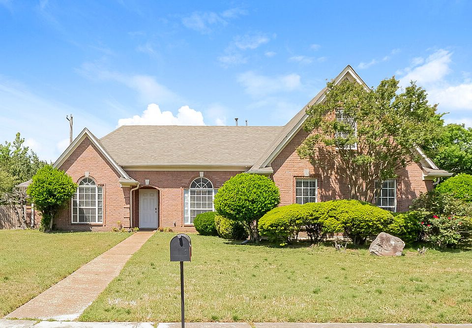 1st image of 661 Shelley Renee Ln