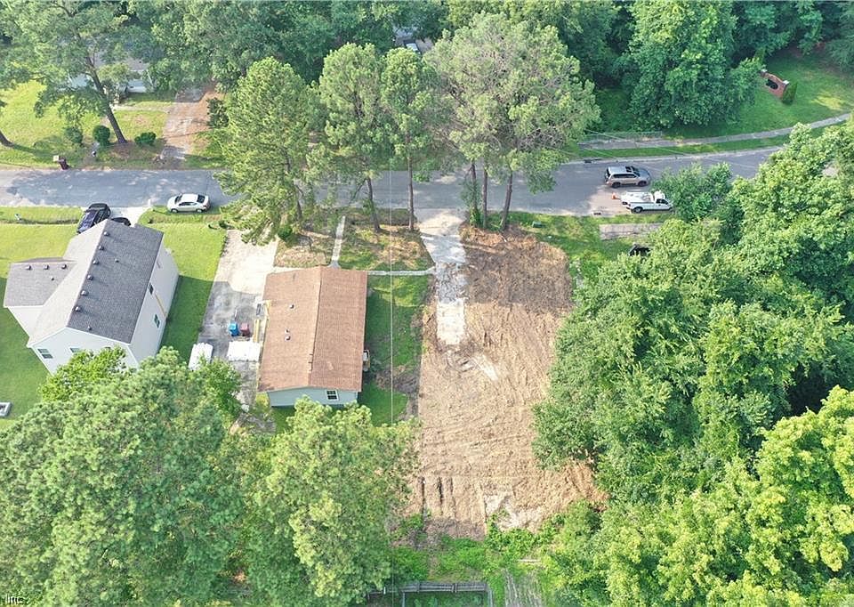 2nd image of 4999 Clifton St