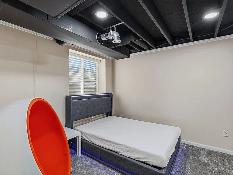 6650 Chandler Dr — Photo 14