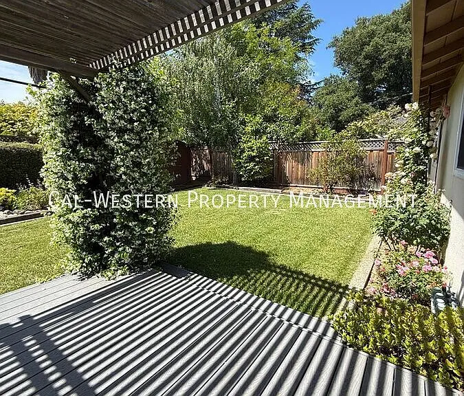7790 Robindell Way — Photo 15