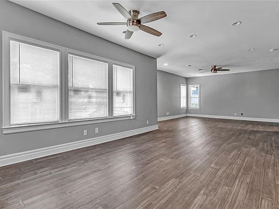 4th image of 50 Orton Pl