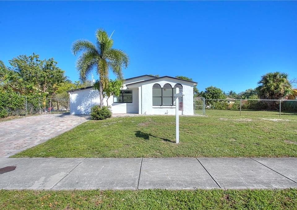 1st image of 821 NE 43rd Court