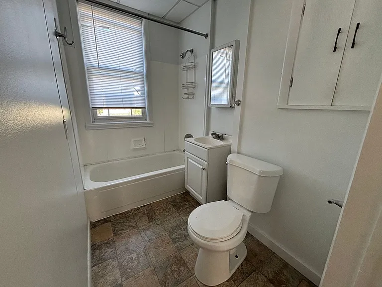 20 Perry Ave — Photo 9