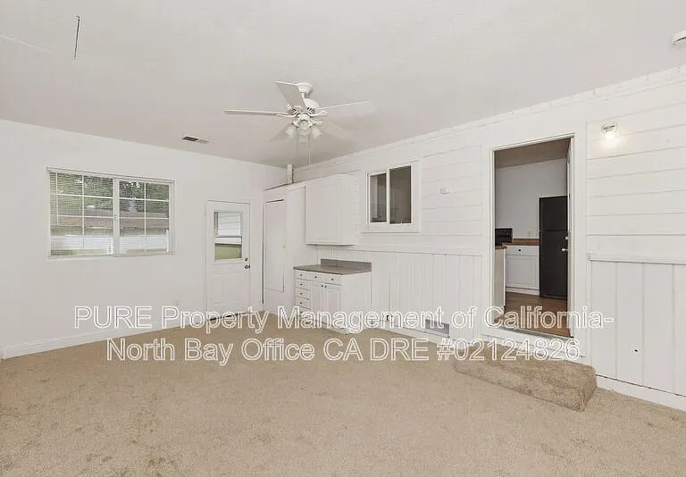 1040 S Cloverdale Blvd — Photo 10