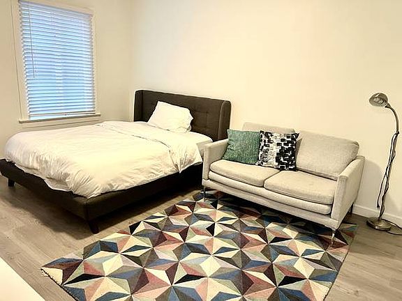 5th image of 1075 Ofarrell St #1B