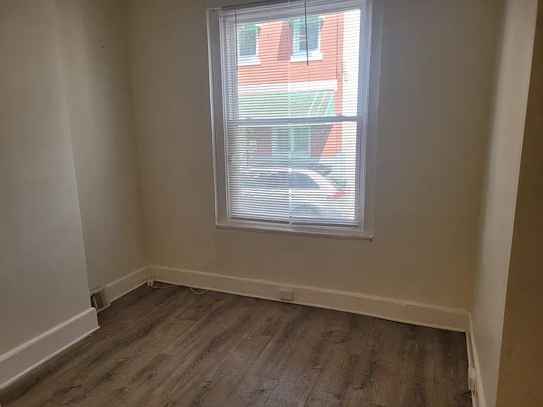 2334 N Gratz St — Photo 21