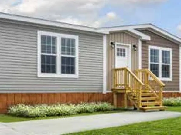 395 Cheshire Rd #101, Pittsfield, MA 01201