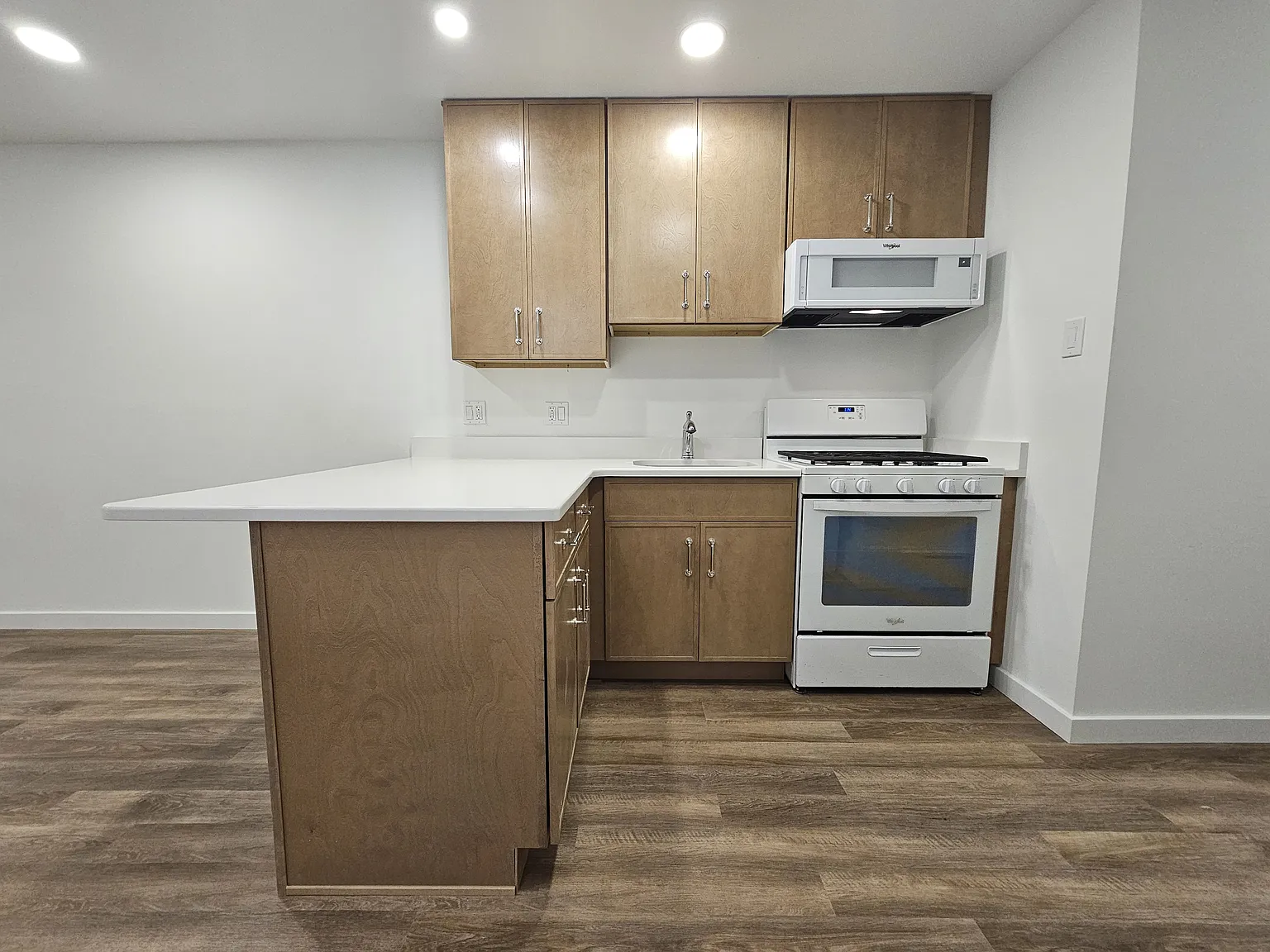 Studio, $1,325 — Photo 4