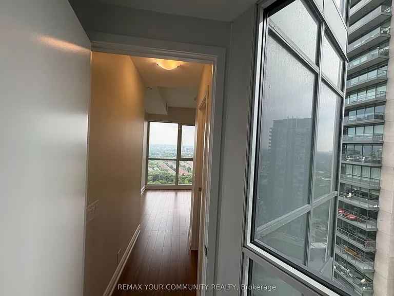 10 Park Lawn Rd #2404 — Photo 34
