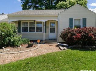 2504 S Pasfield St, Springfield, IL 62704