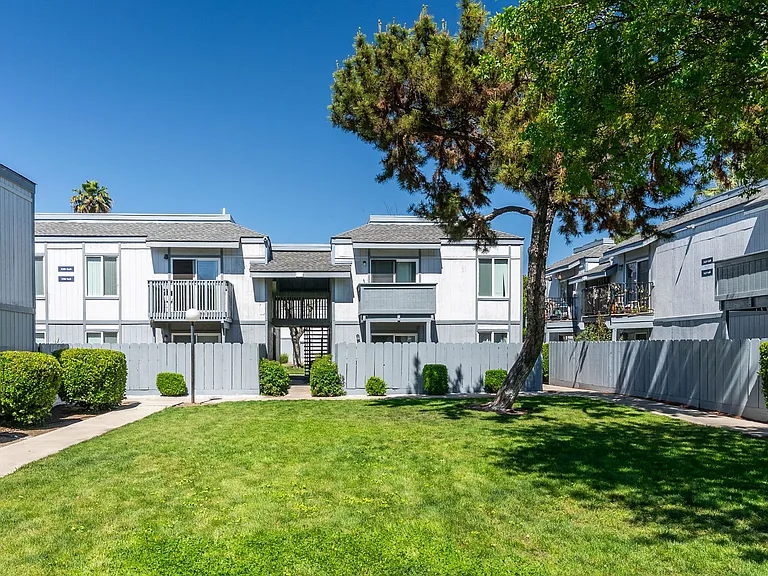 Park View Estates — Photo 9