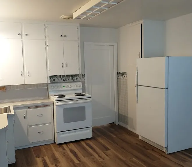 Country kitchen-door goes to hallway