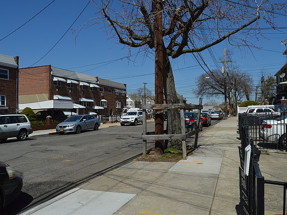 5th image of 1120 Throgmorton Ave