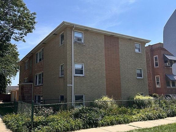 2nd image of 2555 N Nordica Ave #1